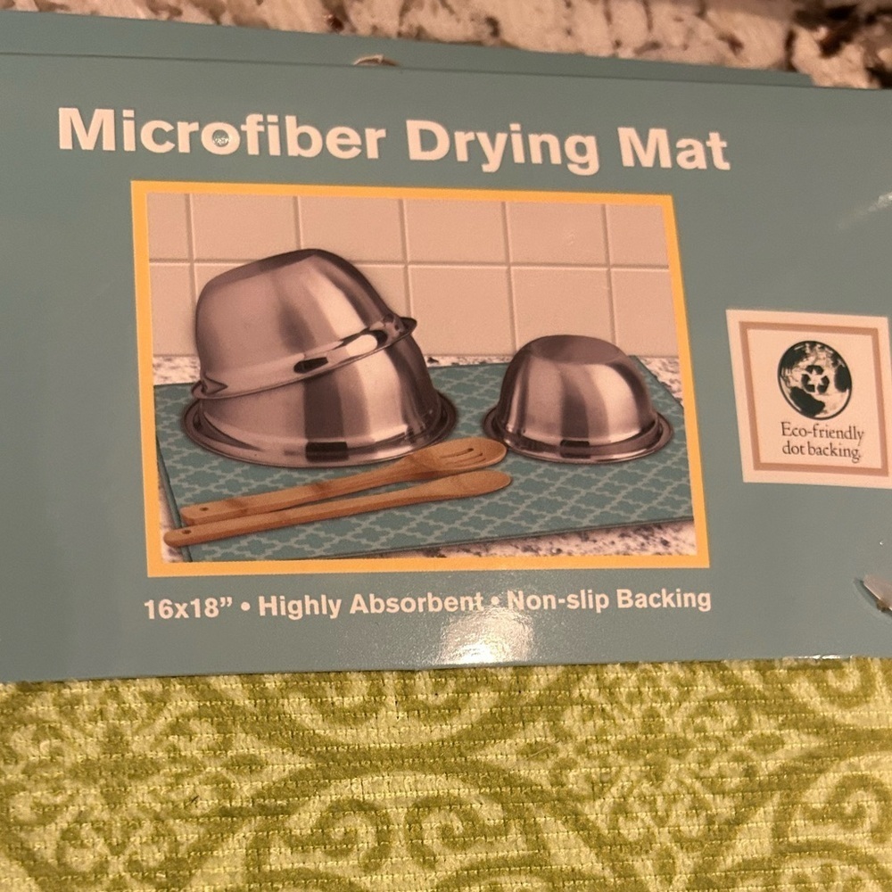 Green Microfiber Drying Mat - Picture 3 of 4